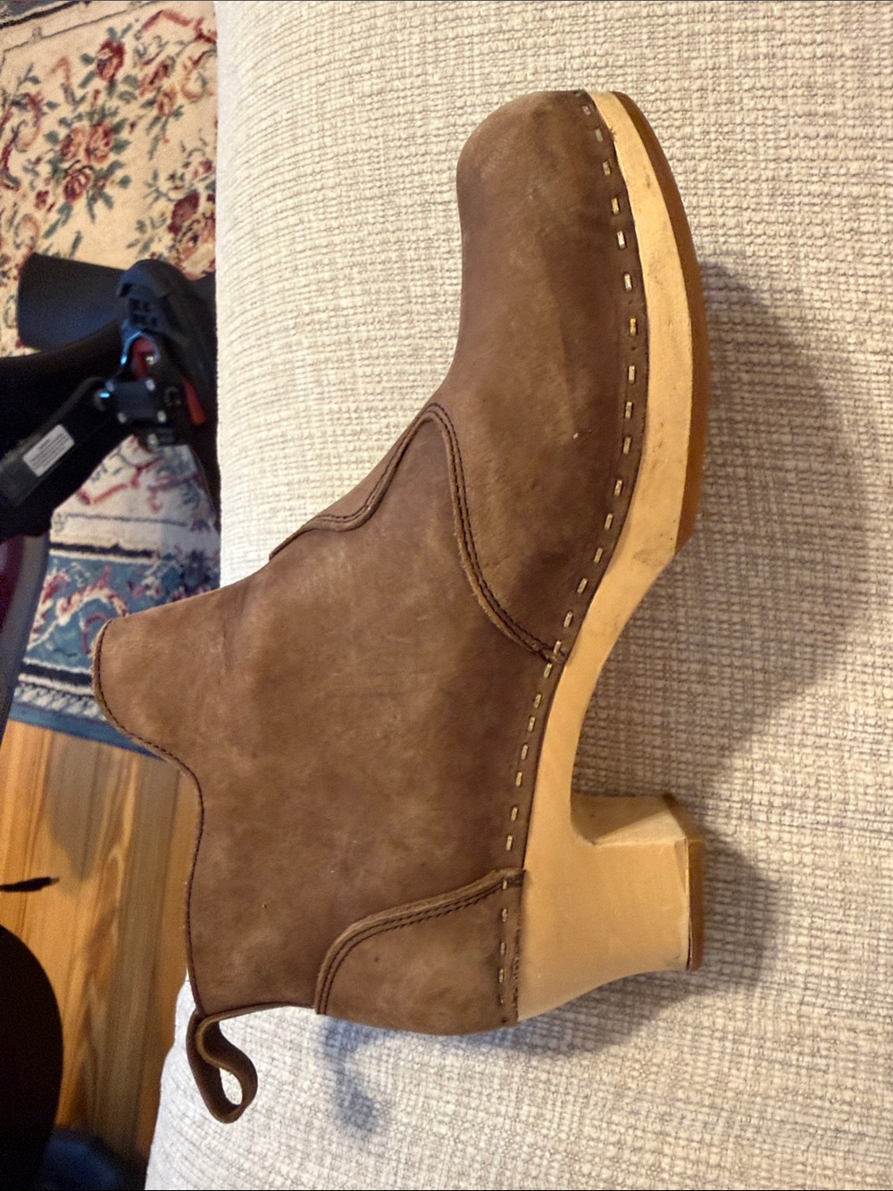 Women’s Brown clogs